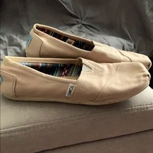 Toms beige shoes